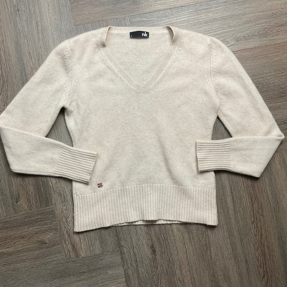 NK Sweater Womens Cream Ivory Petite XS 100% Cashmere V-Neck Fine Knit Classic
